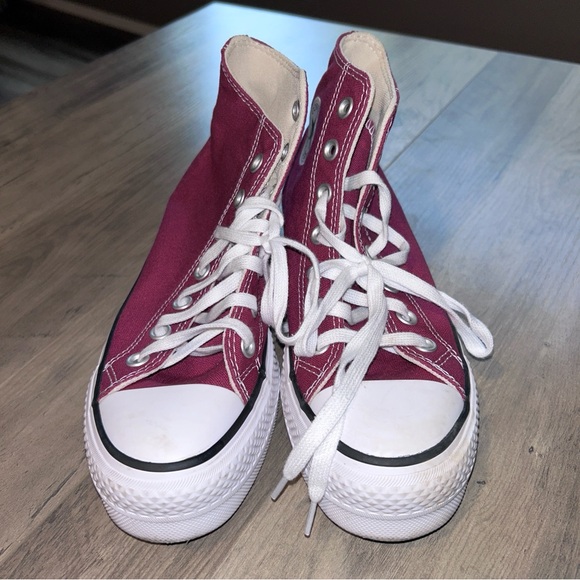 Maroon Platform Converse Shoes. - Picture 3 of 5